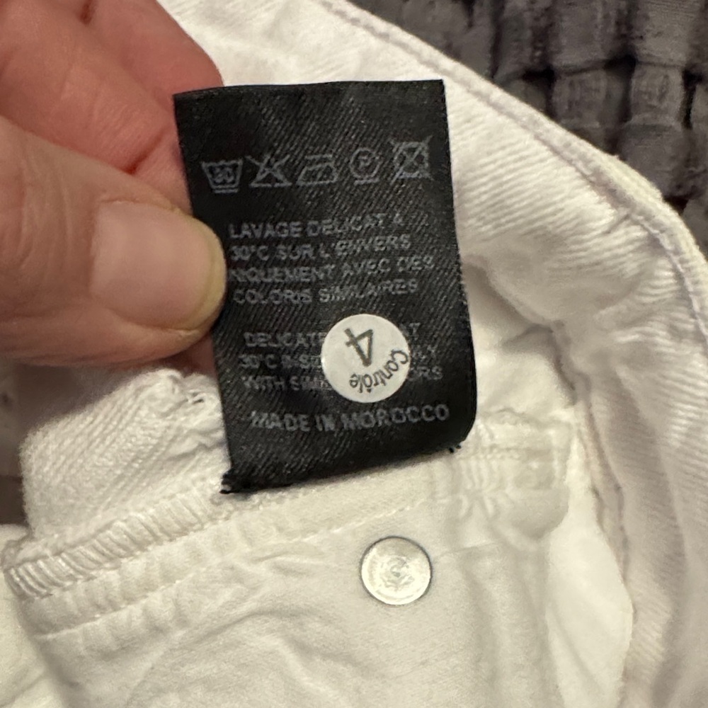 Isabel Marant white distressed shorts - Picture 5 of 12